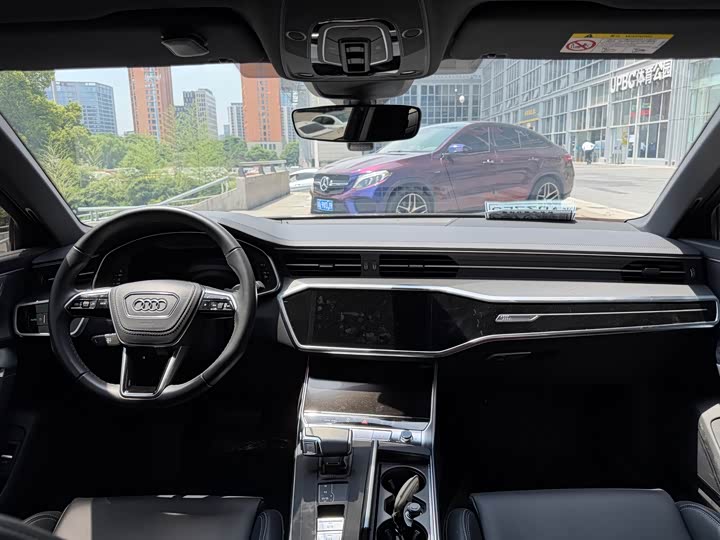 Фото 9 - Audi A6L