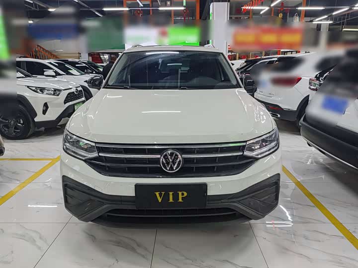 2025 Volkswagen Tiguan L Pro