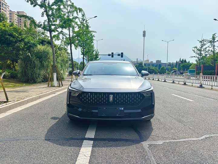 Bestune B70 2023 2023款 第三代 1.5T 自动悦享型70周年纪念版