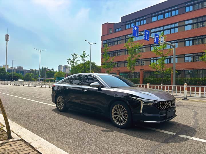 Bestune B70 2023 2023款 第三代 1.5T 自动悦享型70周年纪念版