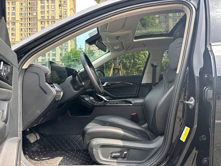 Bestune B70 2023 2023款 第三代 1.5T 自动悦享型70周年纪念版