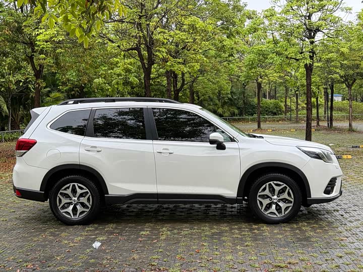 Фото 4 - Subaru Forester