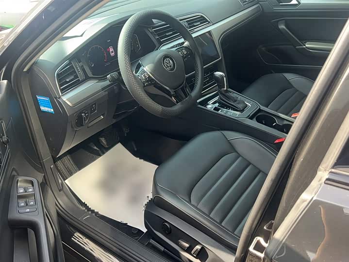 Фото 9 - Volkswagen Lamando L