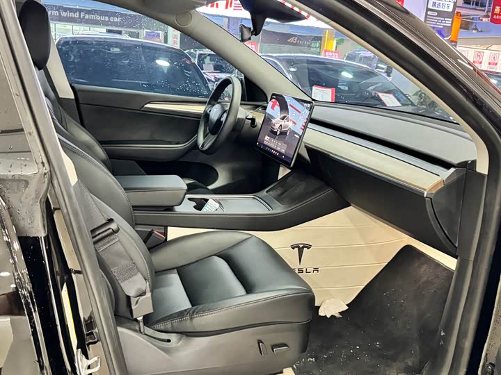 Tesla Model Y 2022 2022款 改款 后轮驱动版