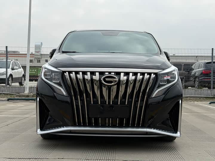 Photo 2 - GAC Trumpchi M8