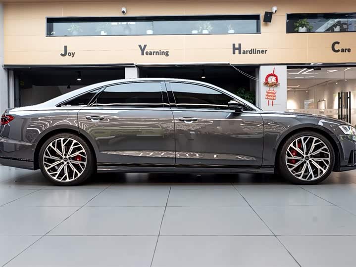 Audi S8 2021 2021款 S8L 4.0TFSI quattro