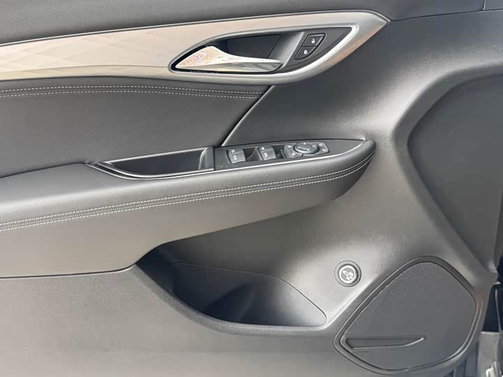 Buick Envision Plus 2025 2025款 昂科威Plus 28T 两驱白金版