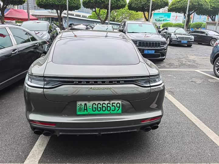 Porsche Panamera Hybrid 2023 2023款 改款 Panamera 4 E-Hybrid 铂金版 2.9T