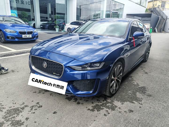 Фото 1 - Jaguar XE L