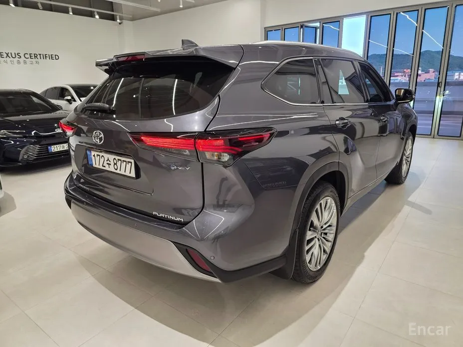 Фото 2 - Toyota Highlander