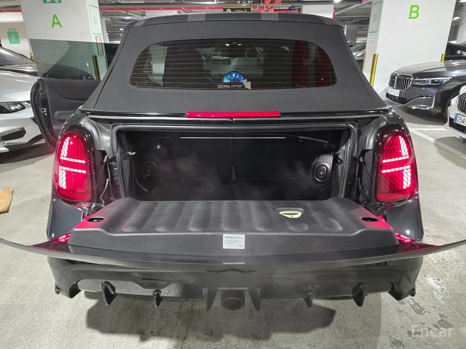 Mini Cooper Convertible 2025 JCW