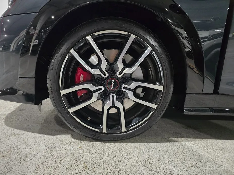 Mini Cooper Convertible 2025 JCW