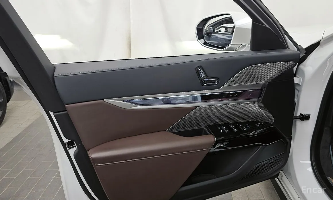 BMW 7 Series 2022 740i sDrive M Sport