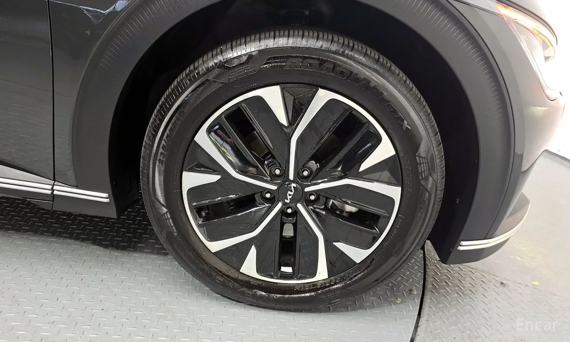 Фото 21 - Kia EV6