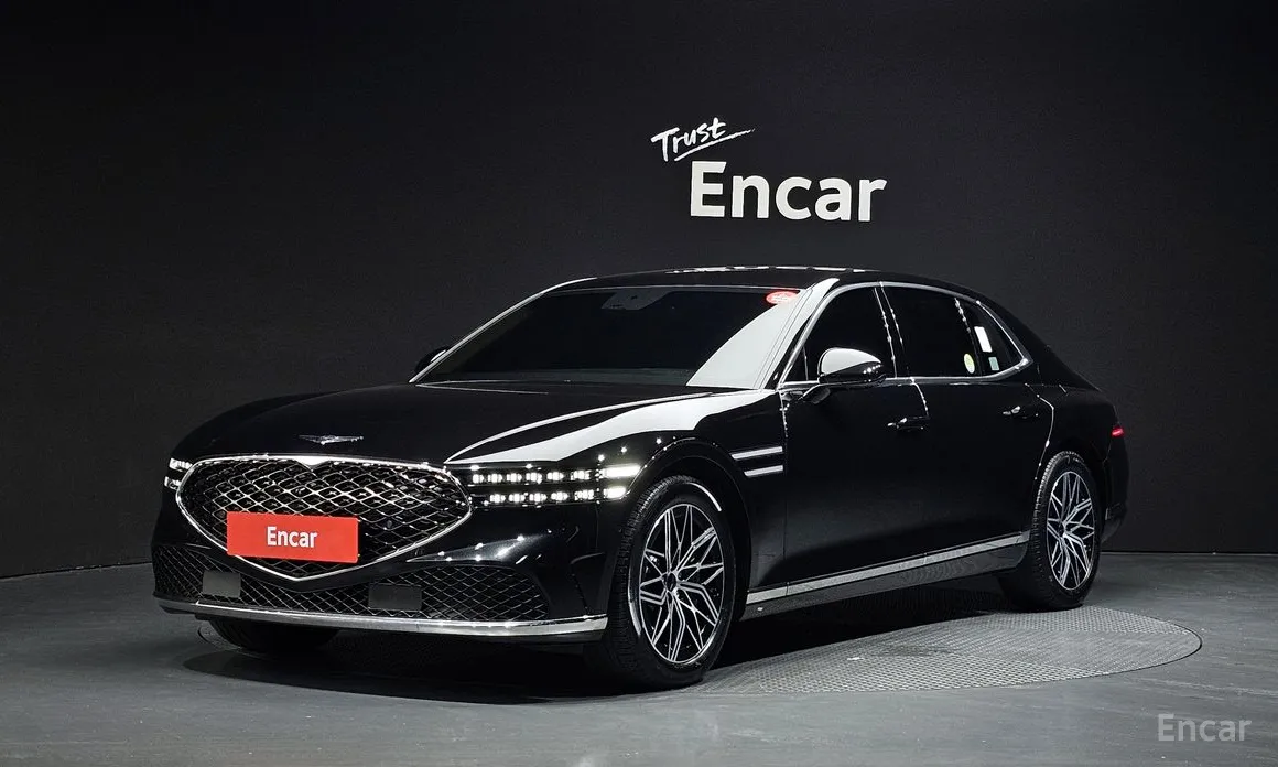 Фото 1 - Genesis G90