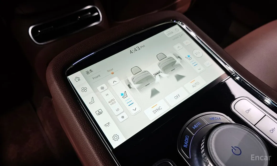 Фото 19 - Genesis G90