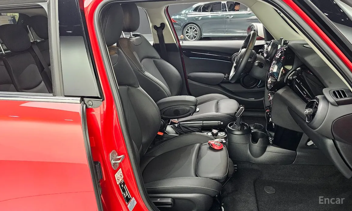 Фото 26 - Mini Cooper
