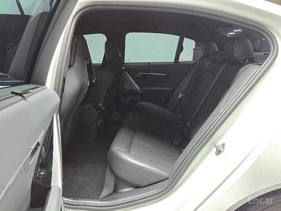 BMW M5 2024 M5 Sedan