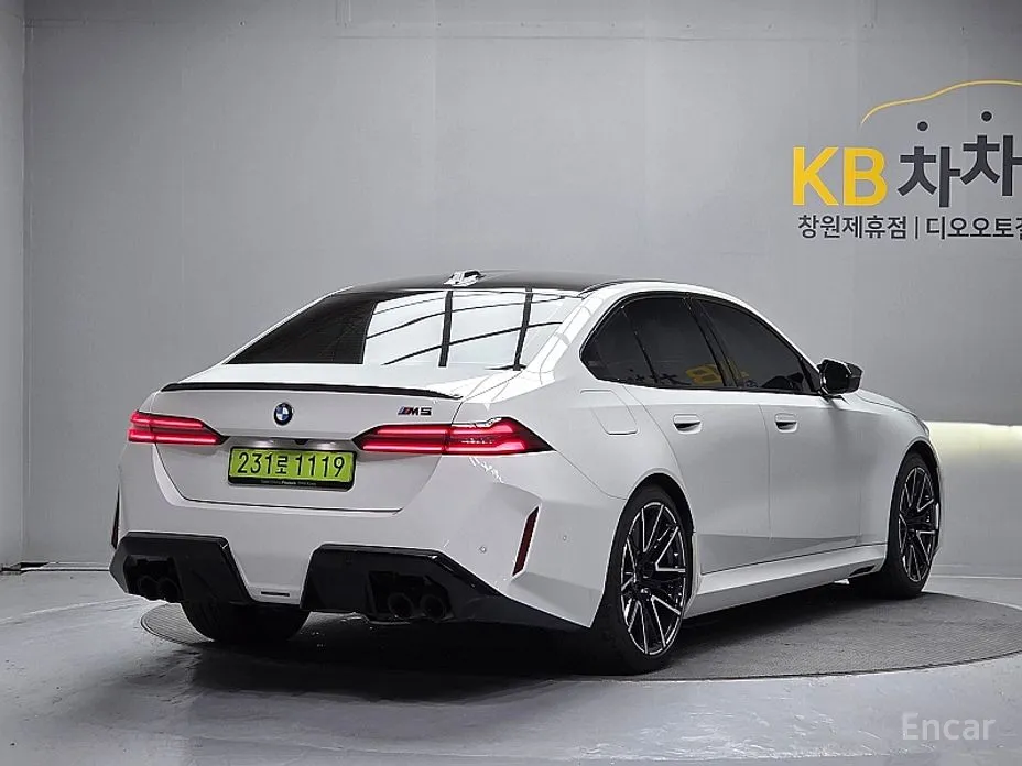 BMW M5 2024 M5 Sedan
