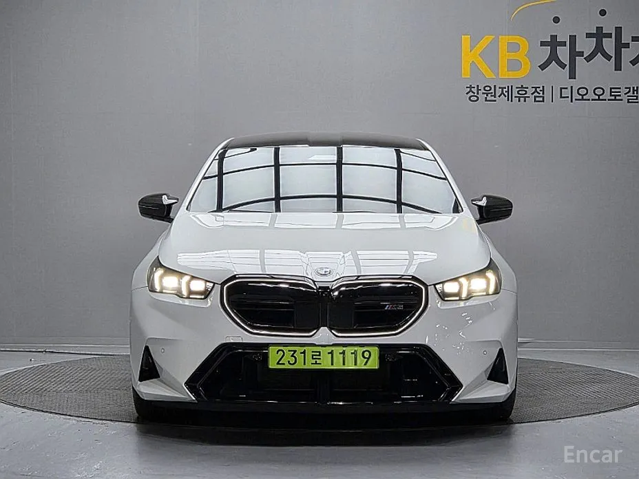BMW M5 2024 M5 Sedan