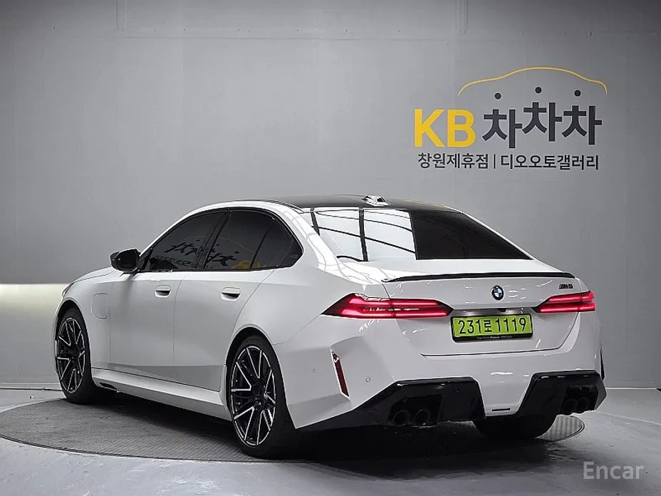 BMW M5 2024 M5 Sedan