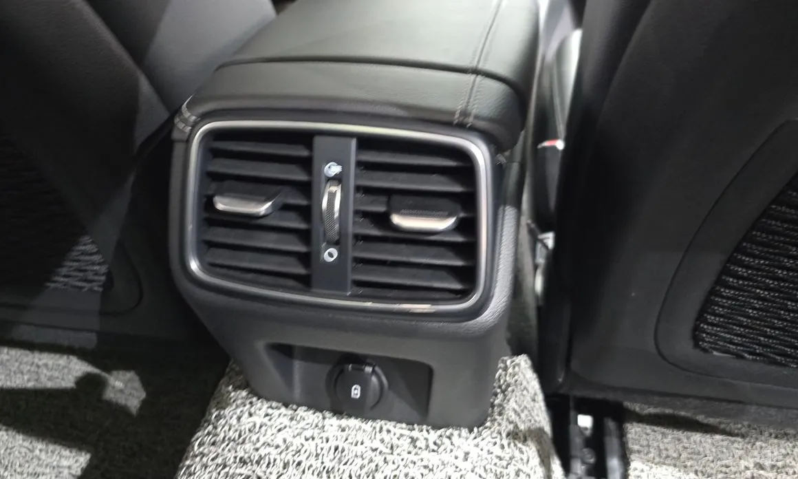Genesis G70 2020 Gasoline 3.3T 2WD