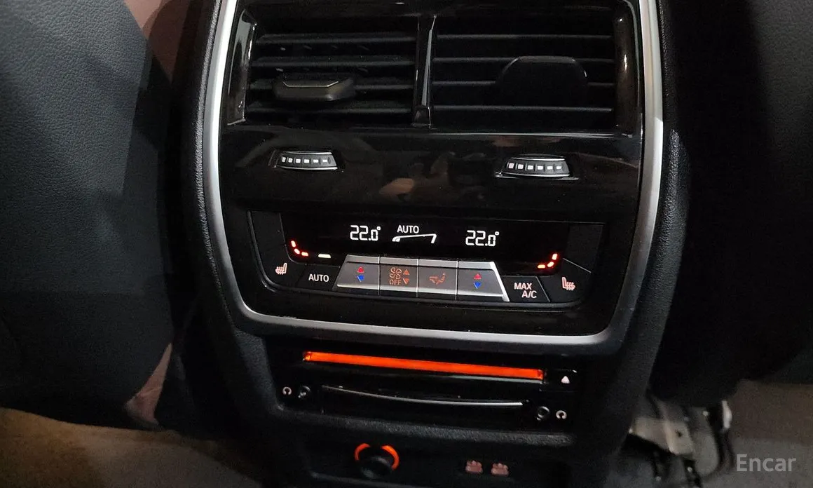 Фото 31 - BMW X7