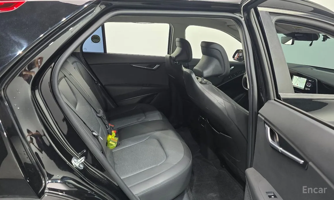 Photo 11 - Kia Niro