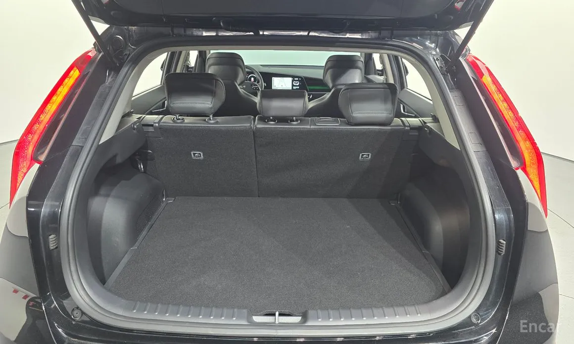 Photo 17 - Kia Niro