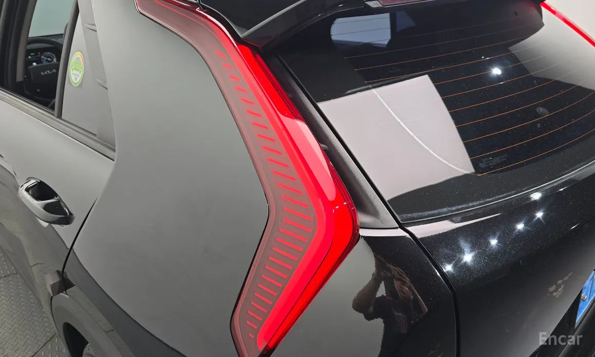 Photo 23 - Kia Niro