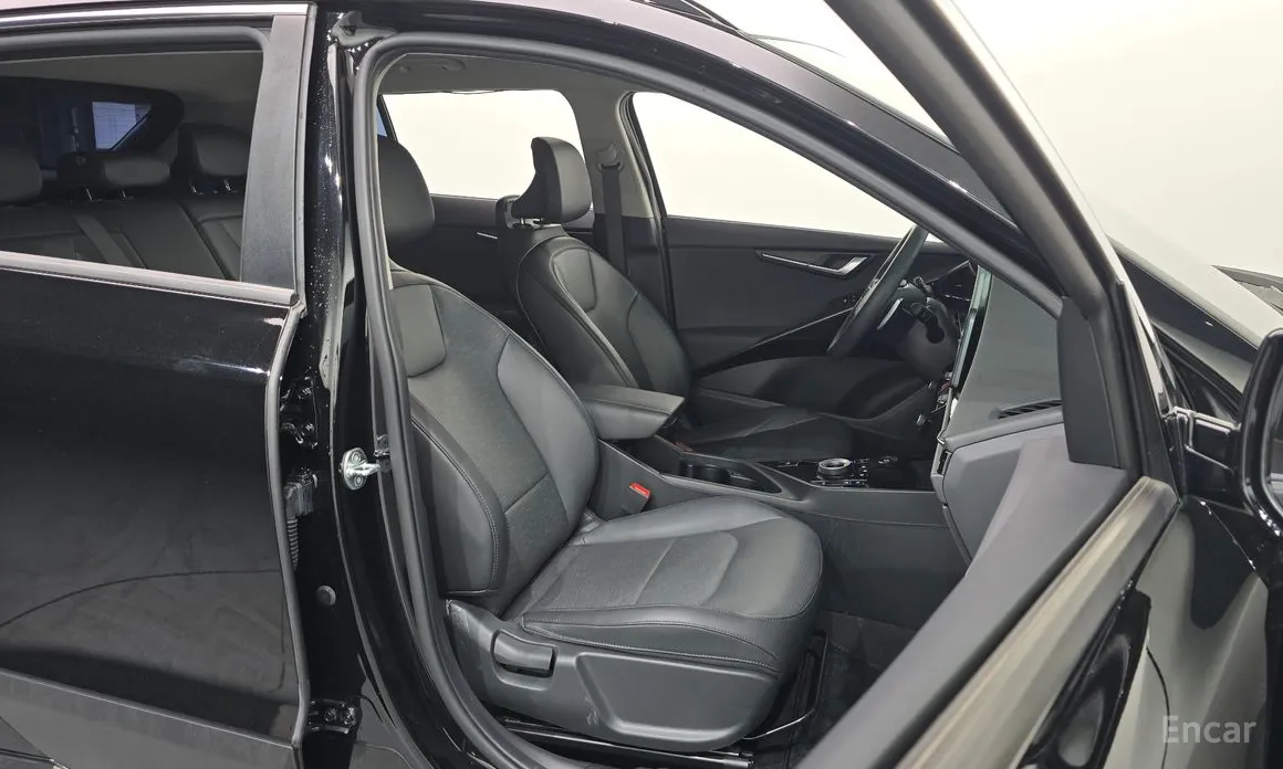 Photo 26 - Kia Niro