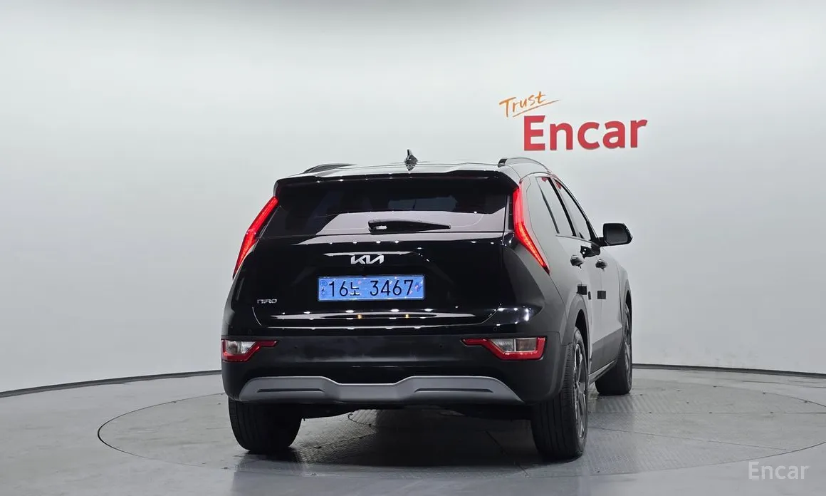 Photo 4 - Kia Niro