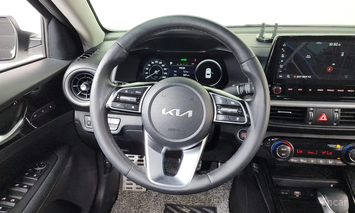 Фото 14 - Kia K3