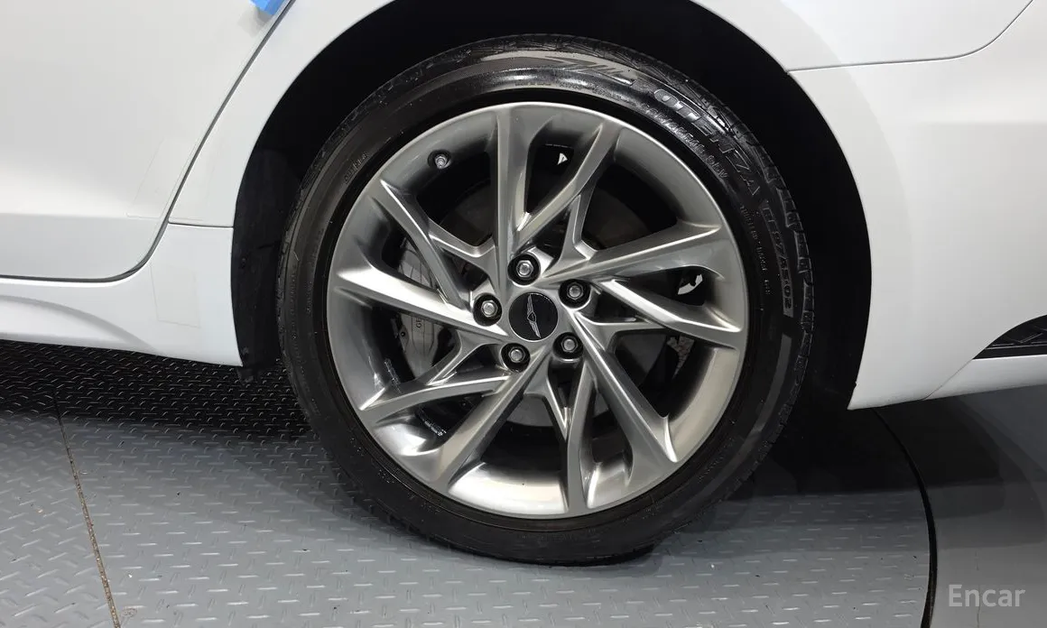 Genesis G70 2020 Gasoline 2.5T 4WD