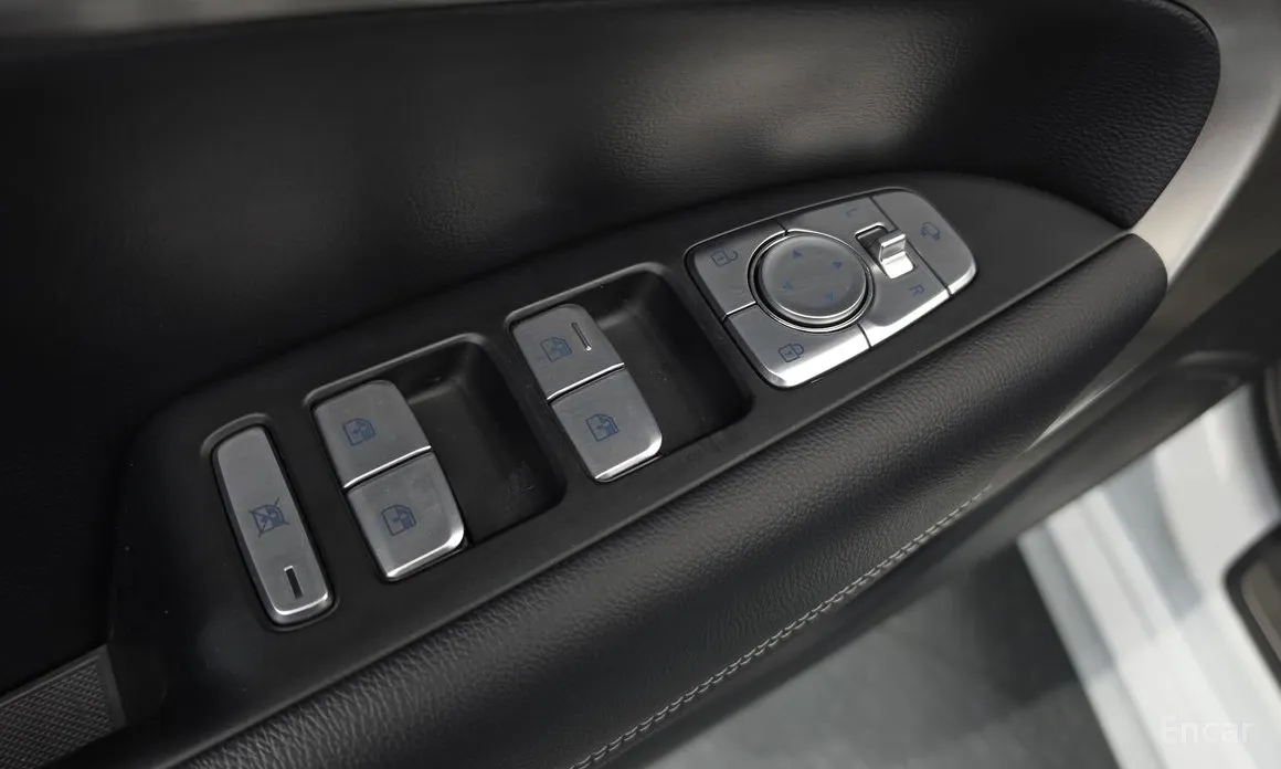 Genesis G70 2020 Gasoline 2.5T 4WD