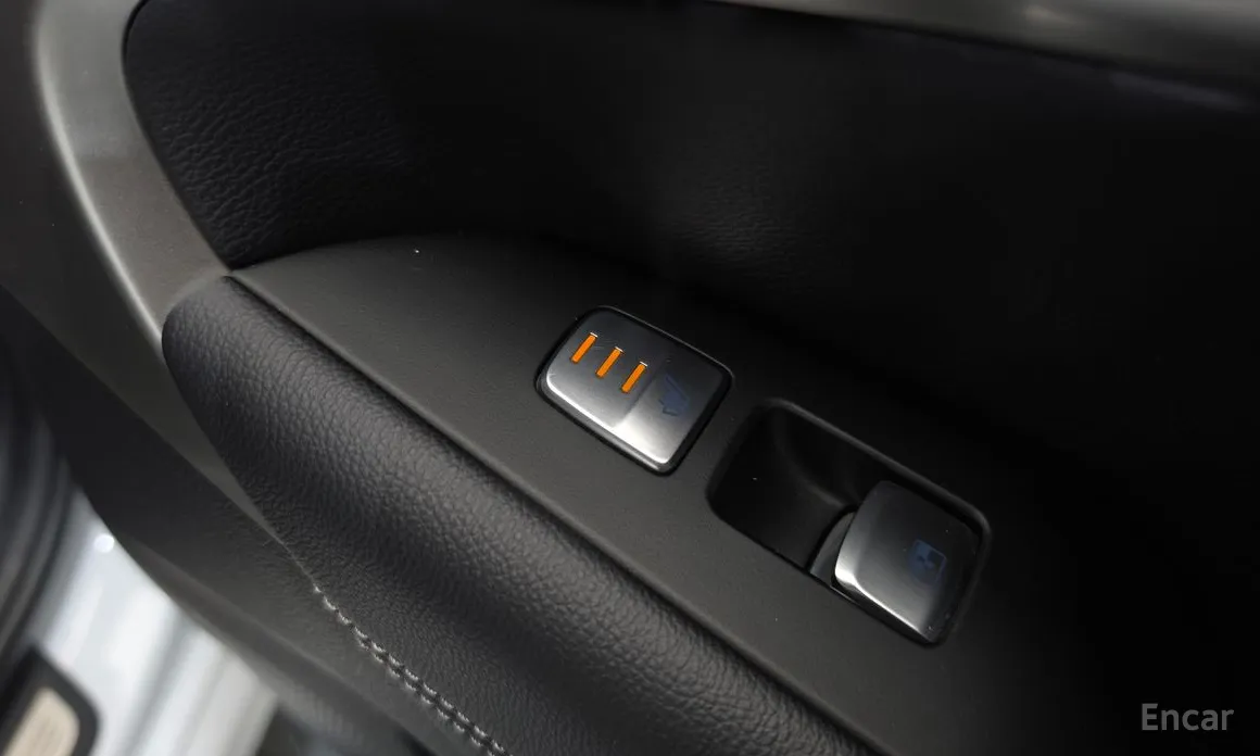 Genesis G70 2020 Gasoline 2.5T 4WD