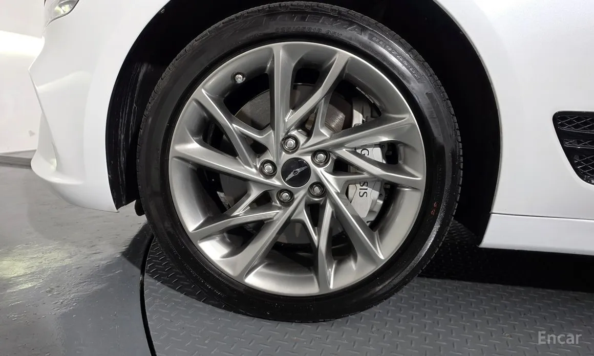 Genesis G70 2020 Gasoline 2.5T 4WD