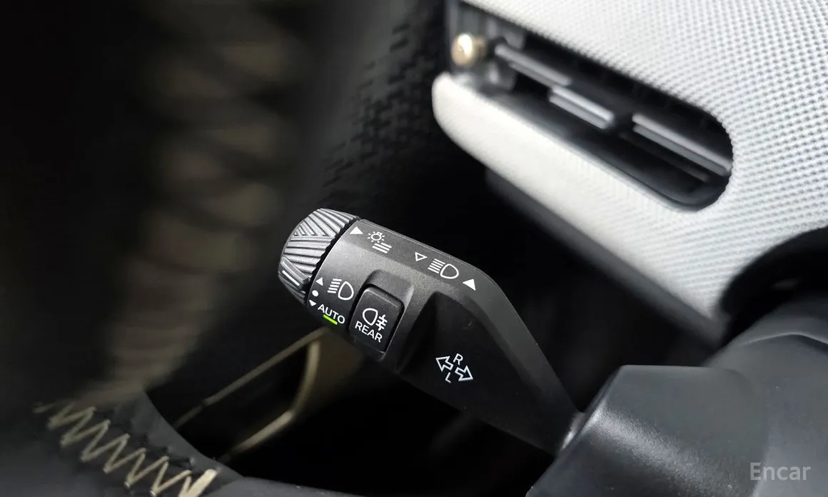Mini Cooper 2025 SE Favoured