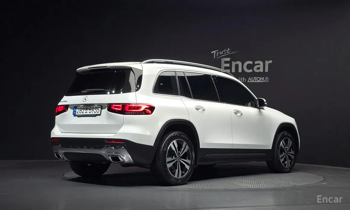 Mercedes-Benz GLB-Class 2020 GLB200 d