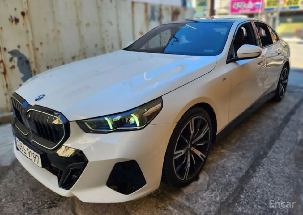 BMW 5 Series 2023 530i xDrive M Sport