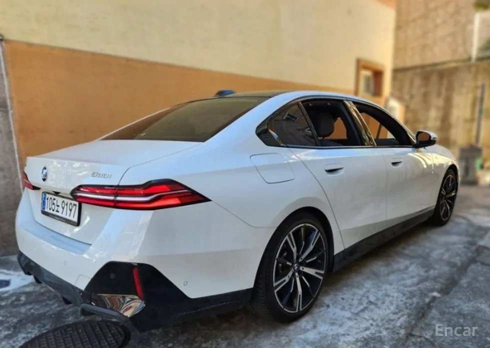 BMW 5 Series 2023 530i xDrive M Sport