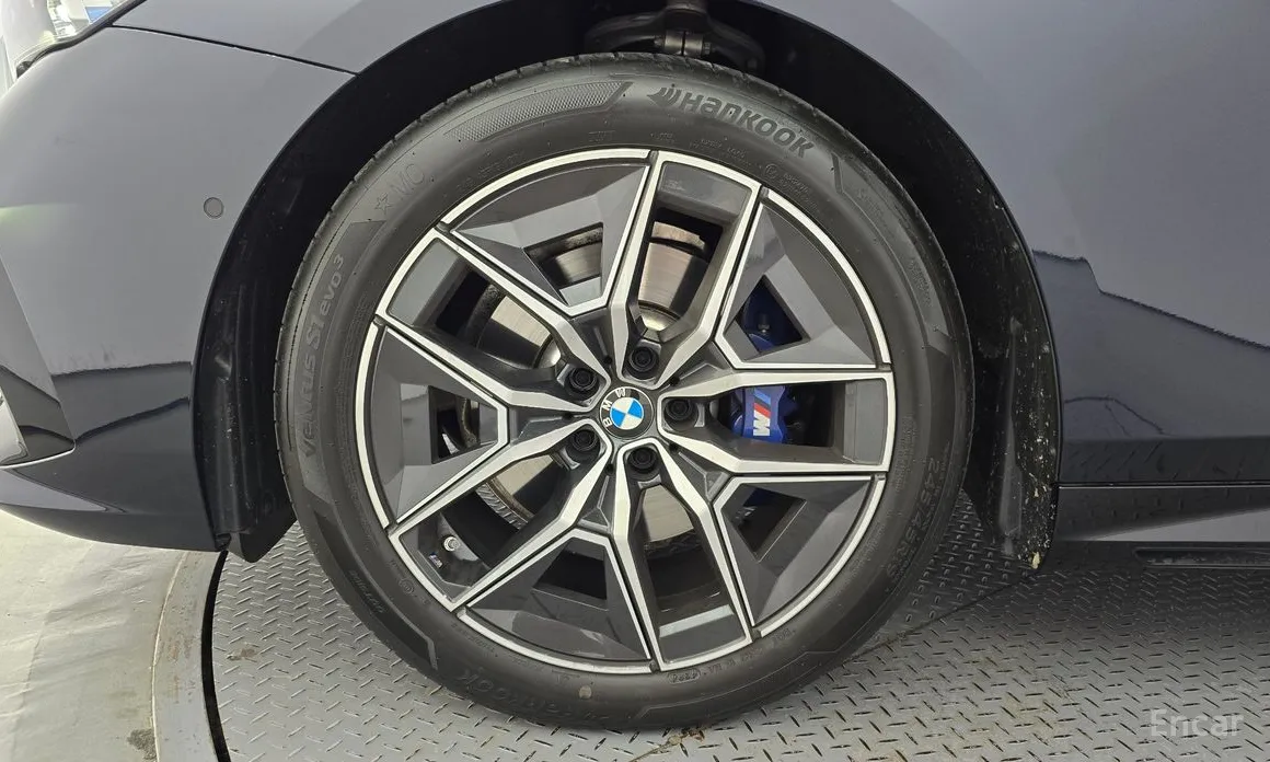 صورة 5 - BMW 5 Series