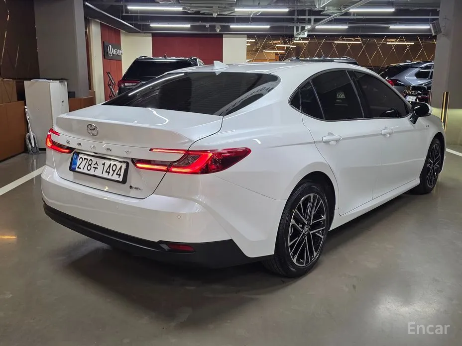 Toyota Camry 2024 2.5 XLE Hybrid