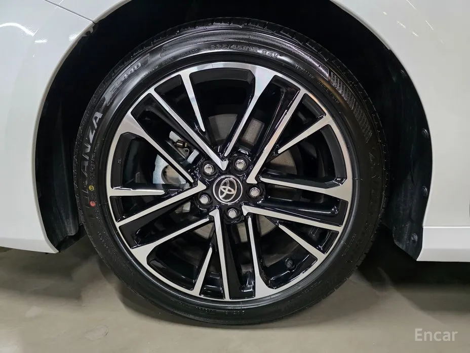 Toyota Camry 2024 2.5 XLE Hybrid