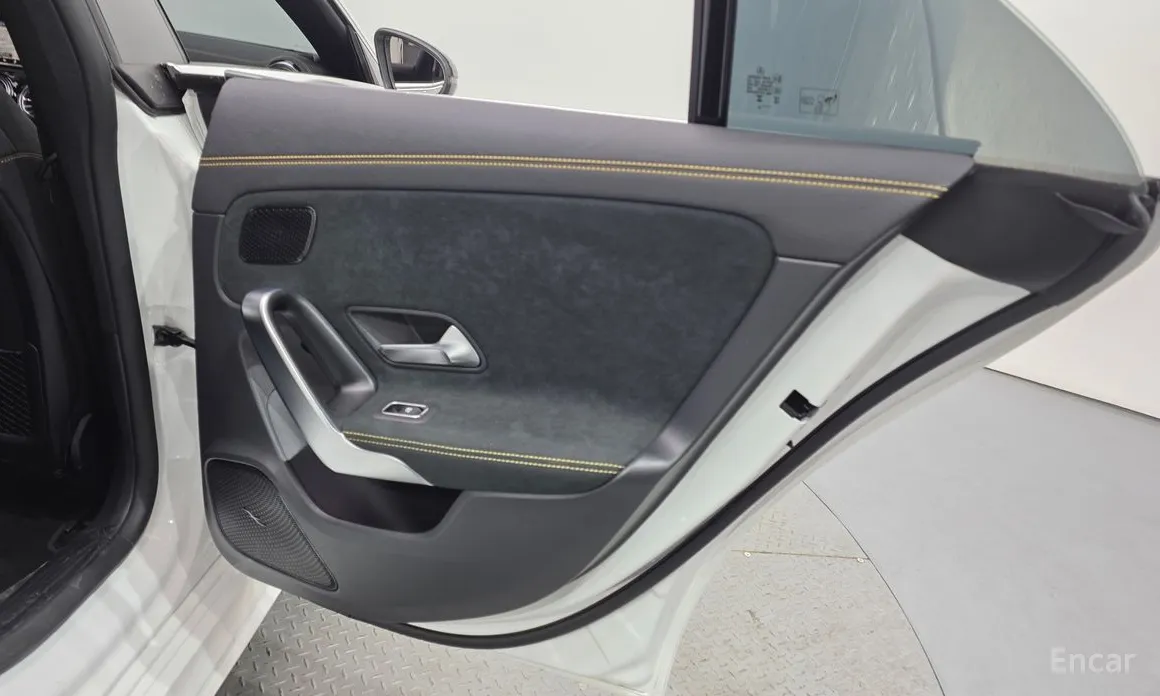 Фото 25 - Mercedes-Benz CLA-Class