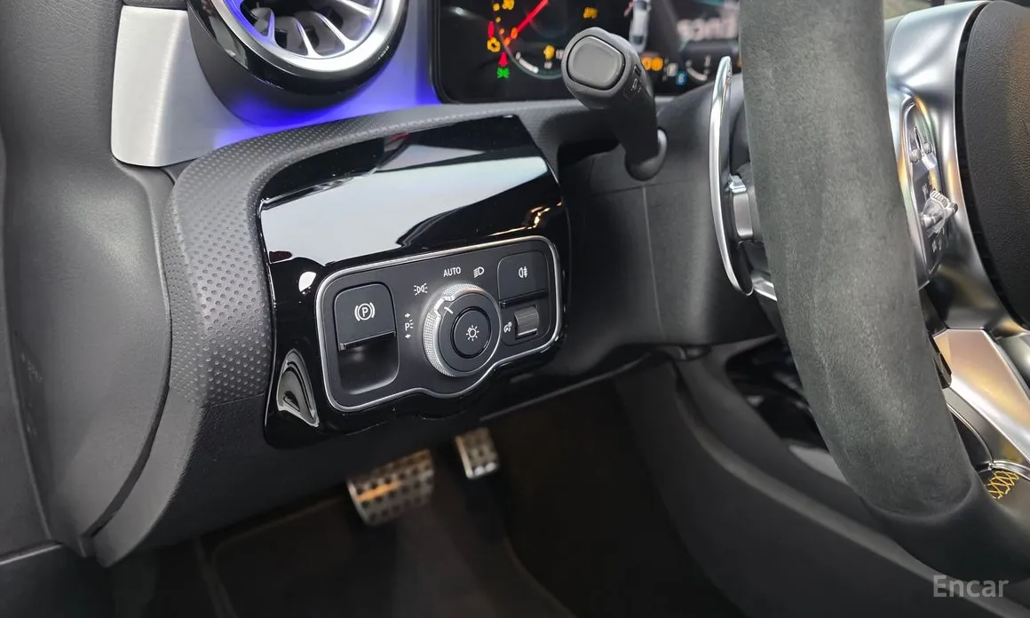 Фото 27 - Mercedes-Benz CLA-Class