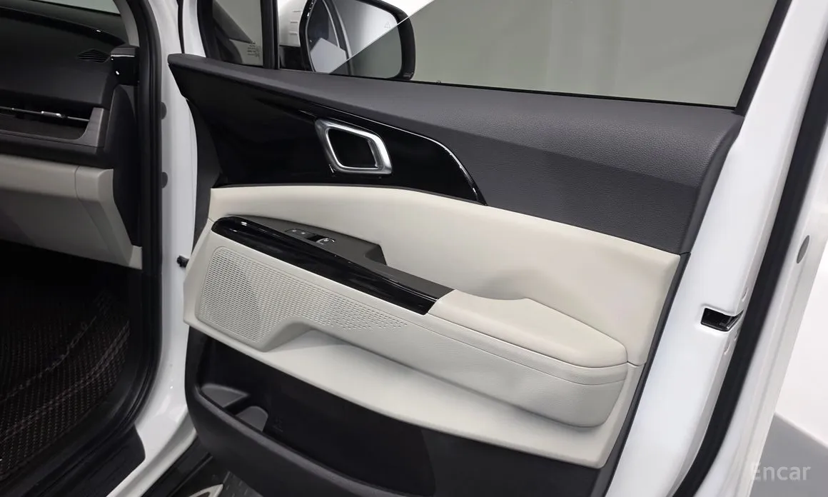 Фото 25 - Kia Carnival