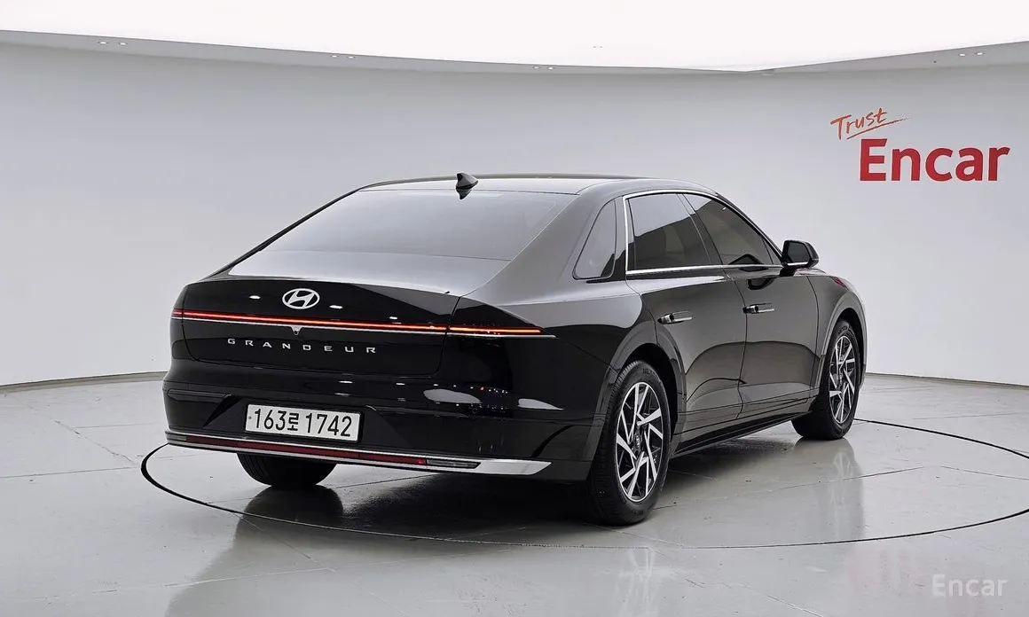 Фото 2 - Hyundai Grandeur