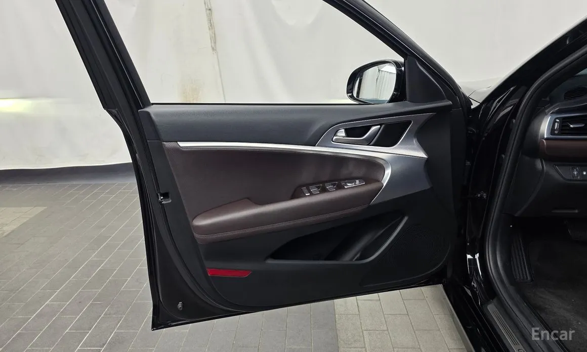 Genesis G70 2020 Gasoline 2.0T 4WD