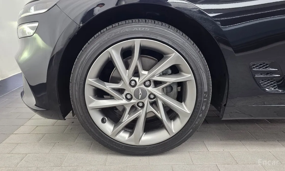Genesis G70 2020 Gasoline 2.0T 4WD